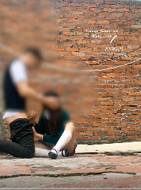 main di belakang sekolah